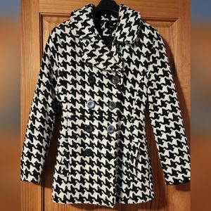 Rue 21 Houndstooth Peacoat